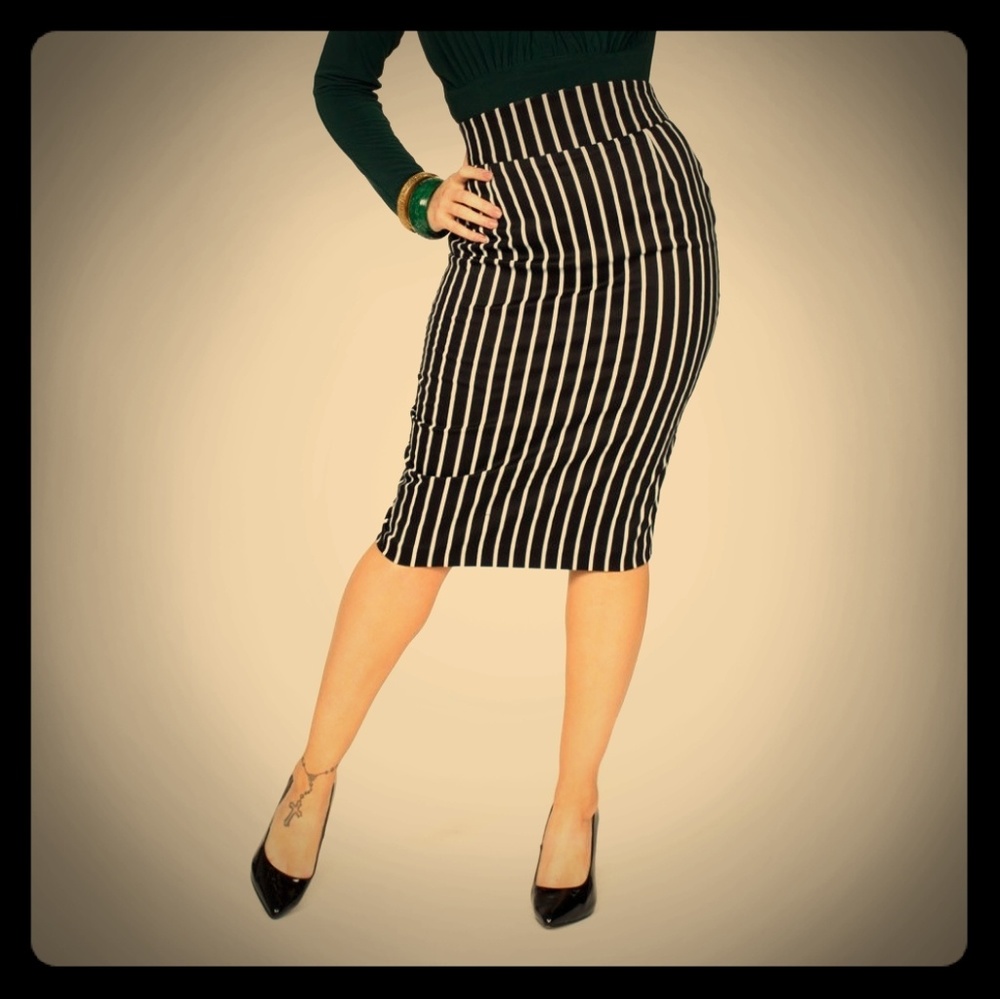Pinup Girl Pencil Skirt